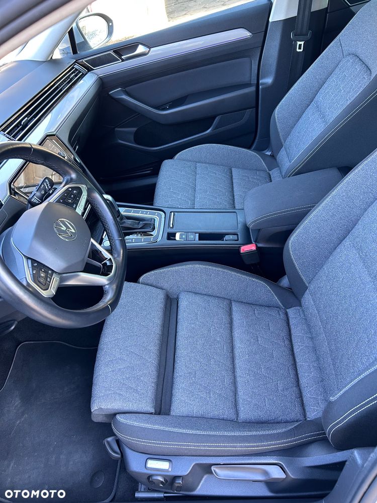 Volkswagen Passat 2.0 TDI SCR DSG Business - 8