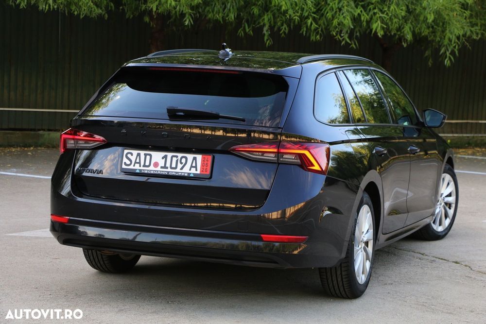 Skoda Octavia 2.0 TDI DSG Sportline - 16