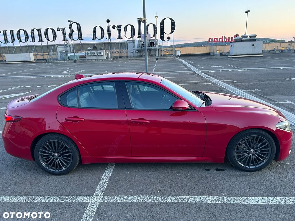 Alfa Romeo Giulia 2.0 Turbo Business - 3