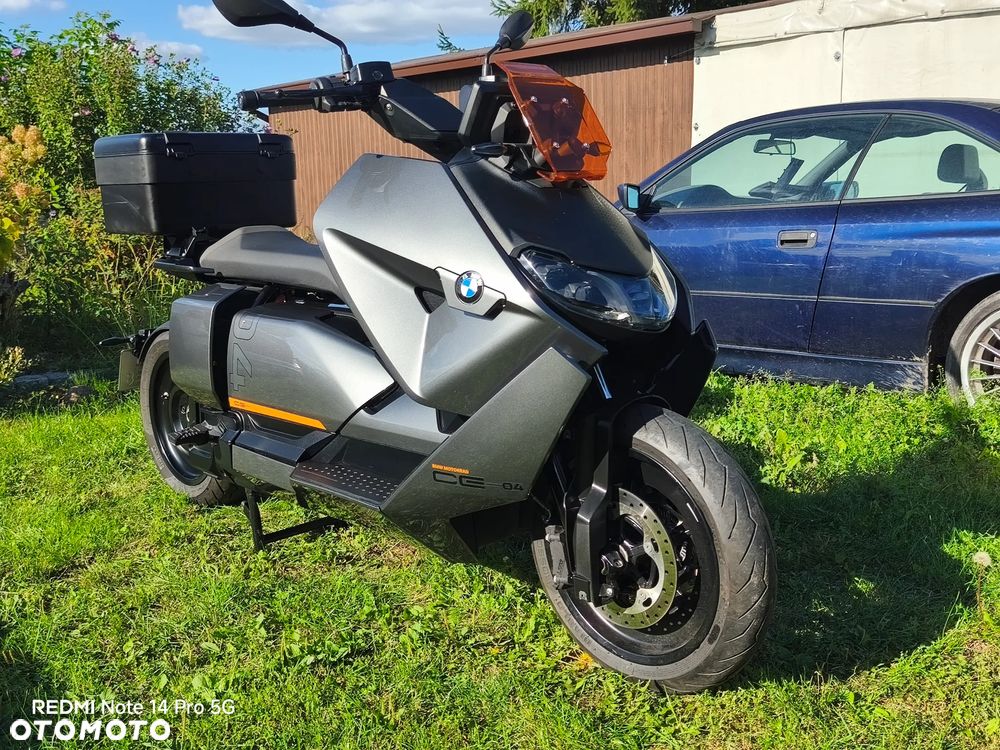 BMW CE 04 - 17