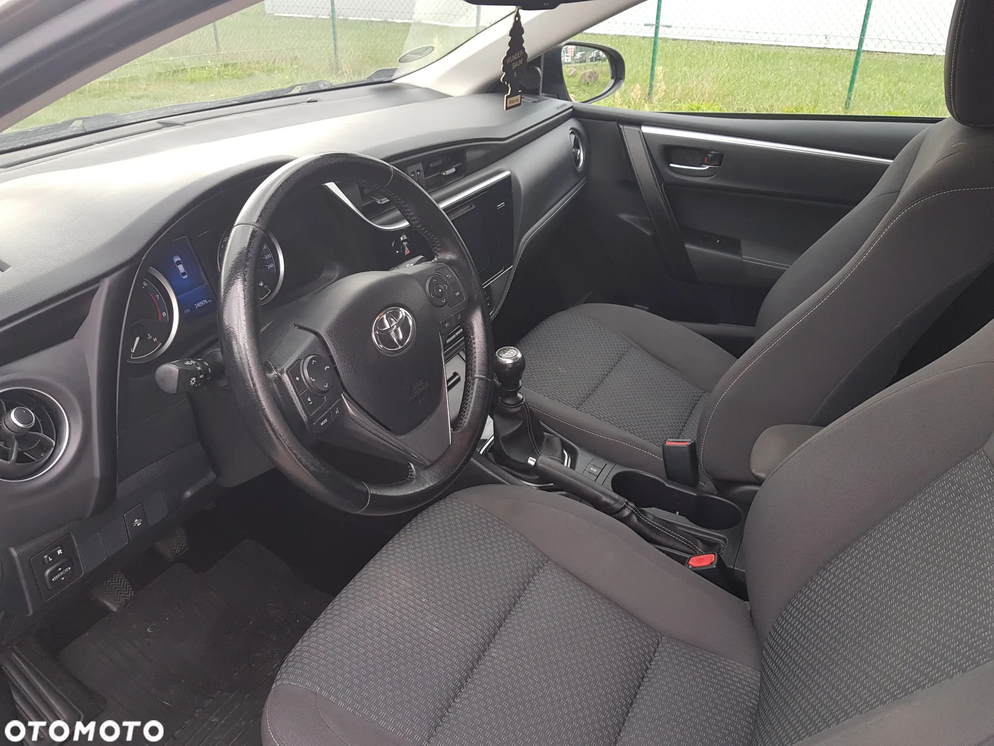 Toyota Corolla 1.6 Comfort - 7