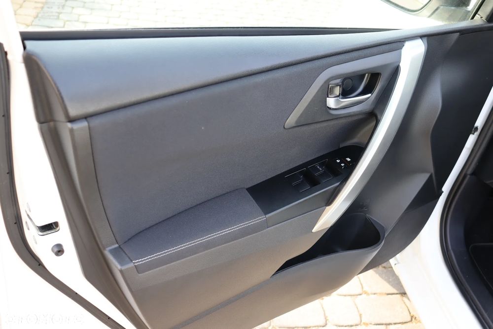 Toyota Auris - 11
