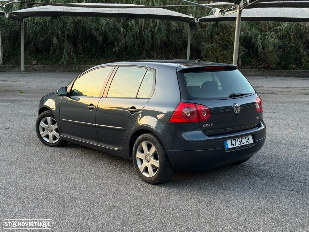 VW Golf 1.9 TDi Confortline DSG - 4