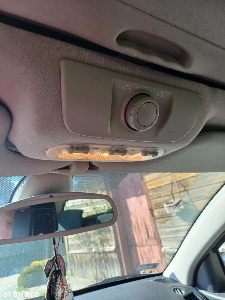 Renault Megane 2.0 16V Dynamique - 17