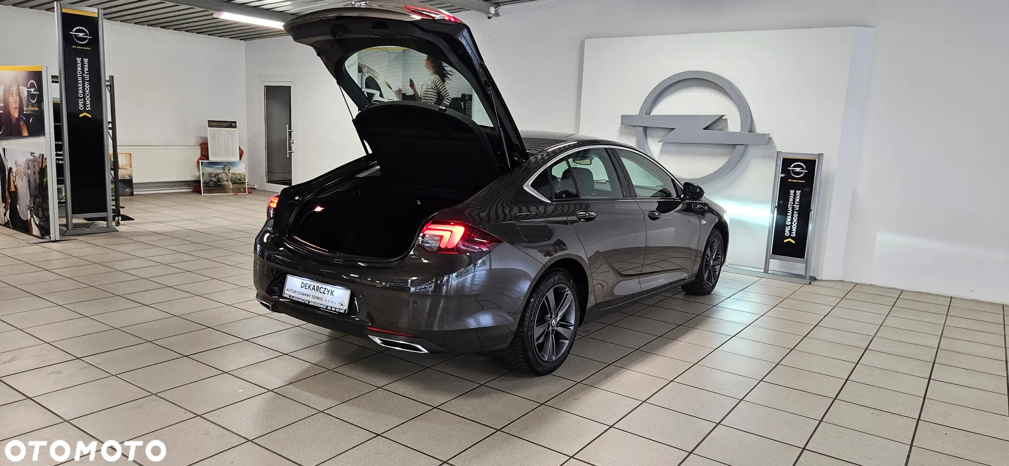Opel Insignia 2.0 CDTI Elegance S&S - 8