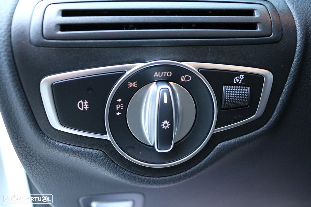 Mercedes-Benz GLC 300 de 4Matic 9G-TRONIC AMG Line - 23