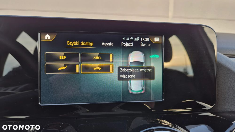 Mercedes-Benz Klasa B 180 Style 7G-DCT - 28