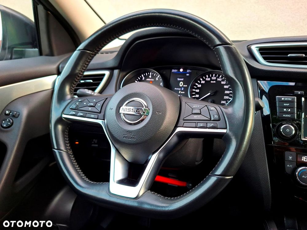 Nissan Qashqai 1.3 DIG-T N-Connecta - 36