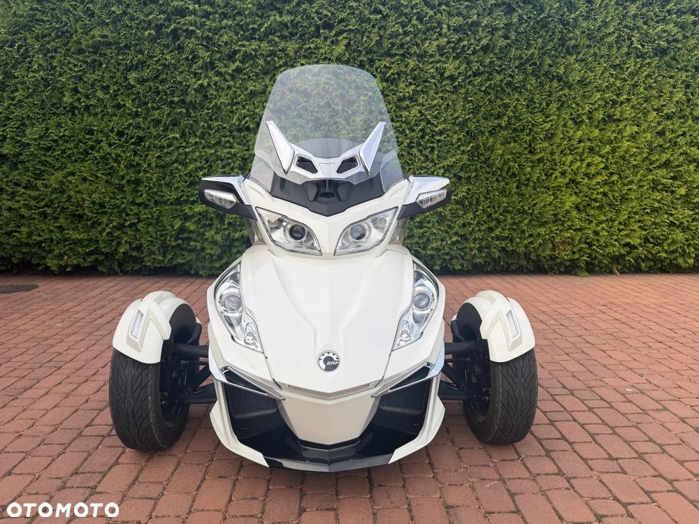 Can-Am Spyder - 2