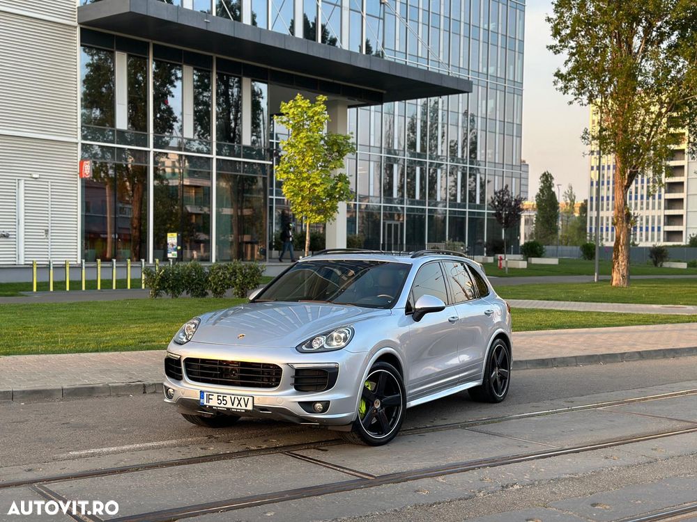 Porsche Cayenne - 1