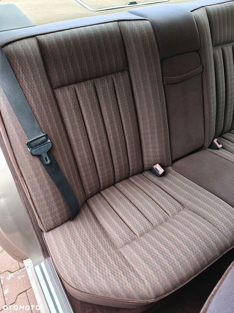 Mercedes-Benz W124 (1984-1993) - 22