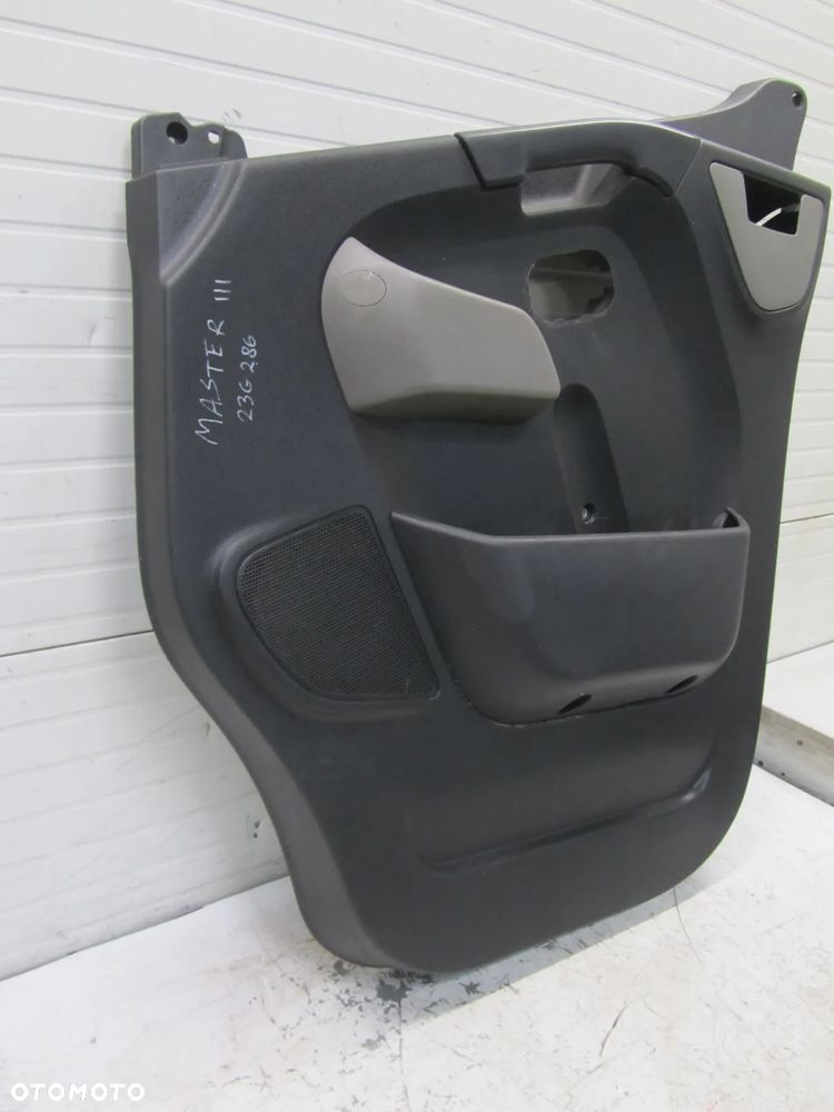 renault master III  2.3 dci boczek tapicerka drzwi prawy przód - 3