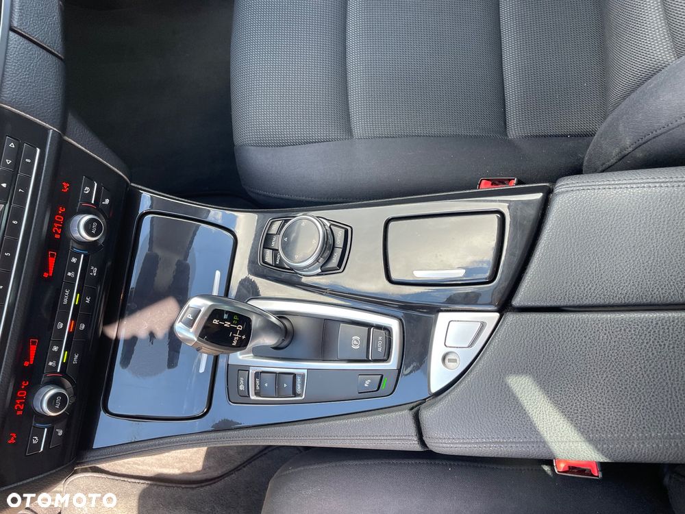 BMW Seria 5 525d Luxury Line - 19