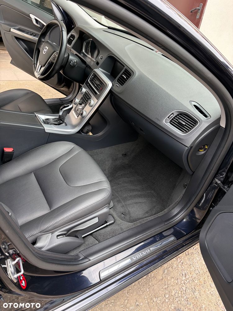 Volvo V60 - 11