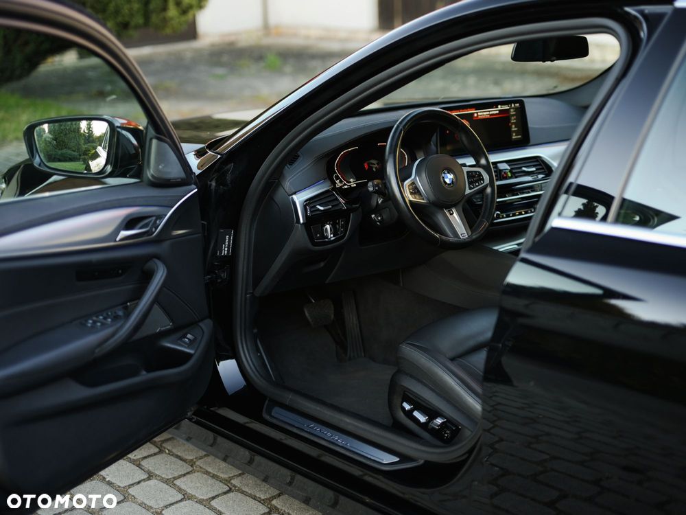 BMW Seria 5 520d M Sport Edition - 9