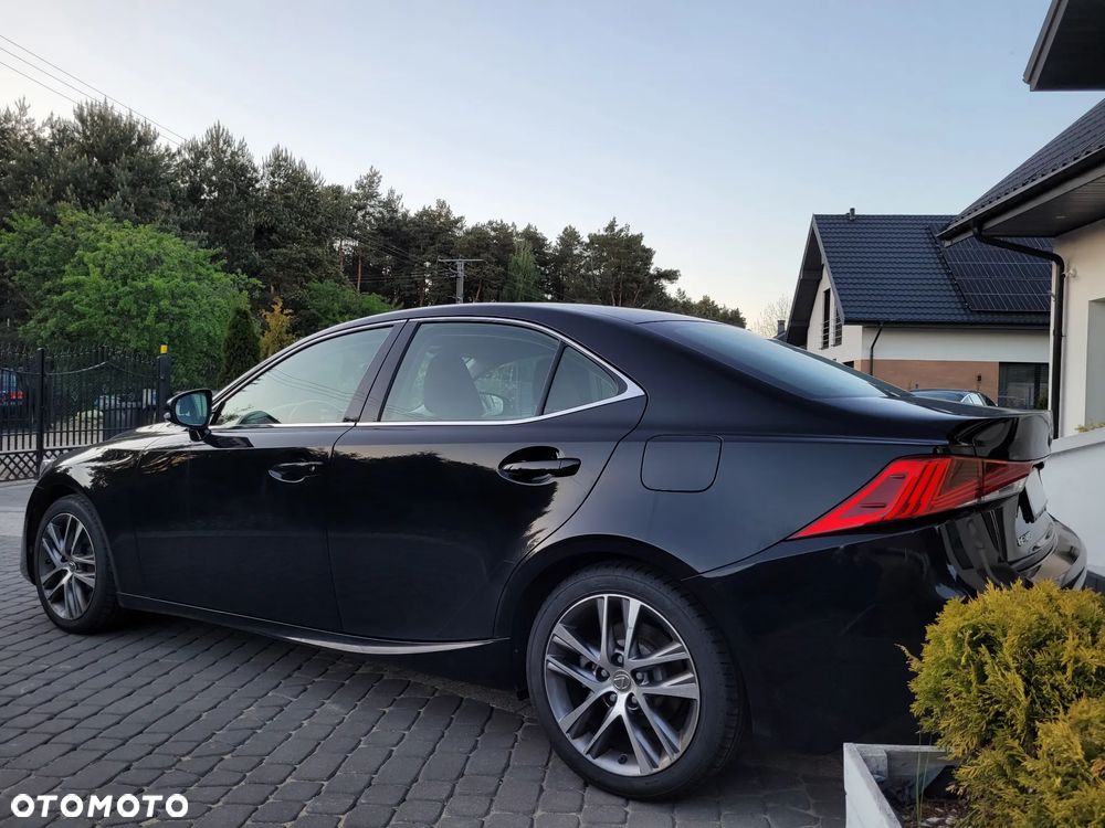 Lexus IS 200t / 300 Black - 8