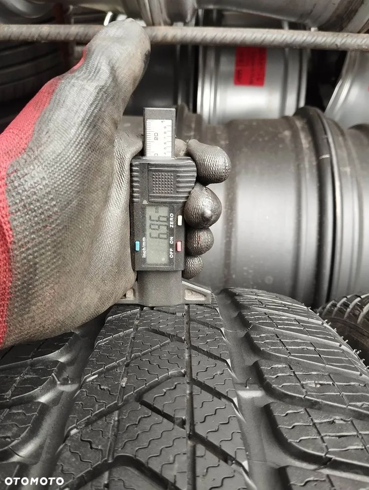 Pirelli Winter SottoZero 3 225 45 19 96 V 3PMSF run flat RSC 2szt.* - BMW - 4