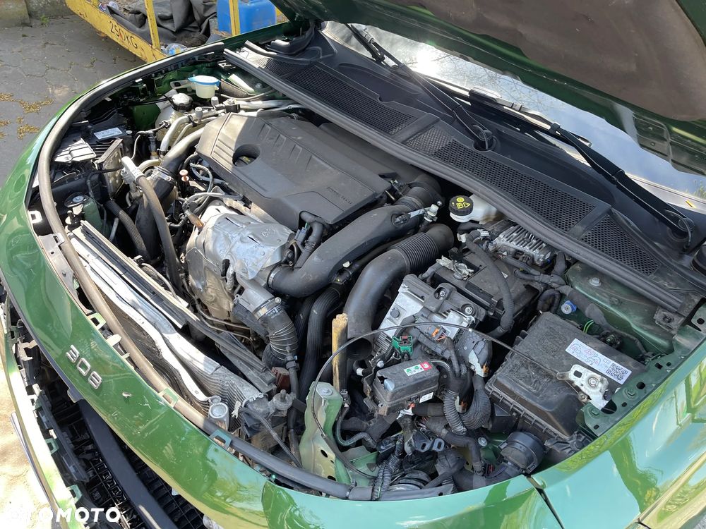 Peugeot 308 1.6 Hybrid PHEV Active Pack EAT8 - 34