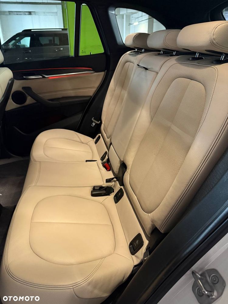 BMW X1 xDrive25i xLine - 16