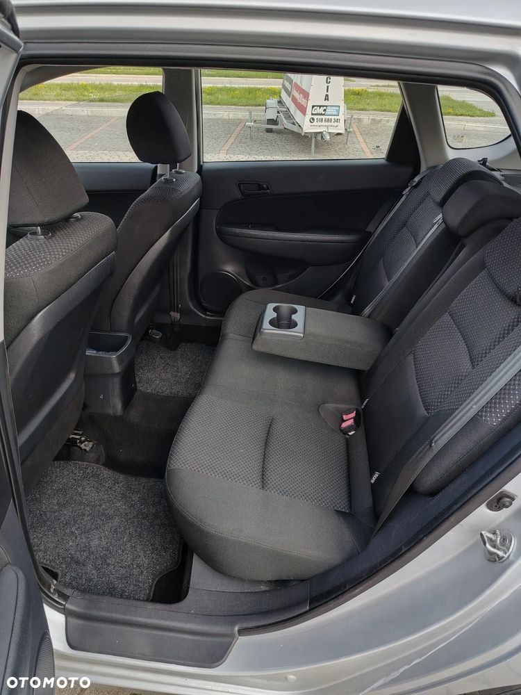 Hyundai i30 1.4 Classic + World Cup - 6