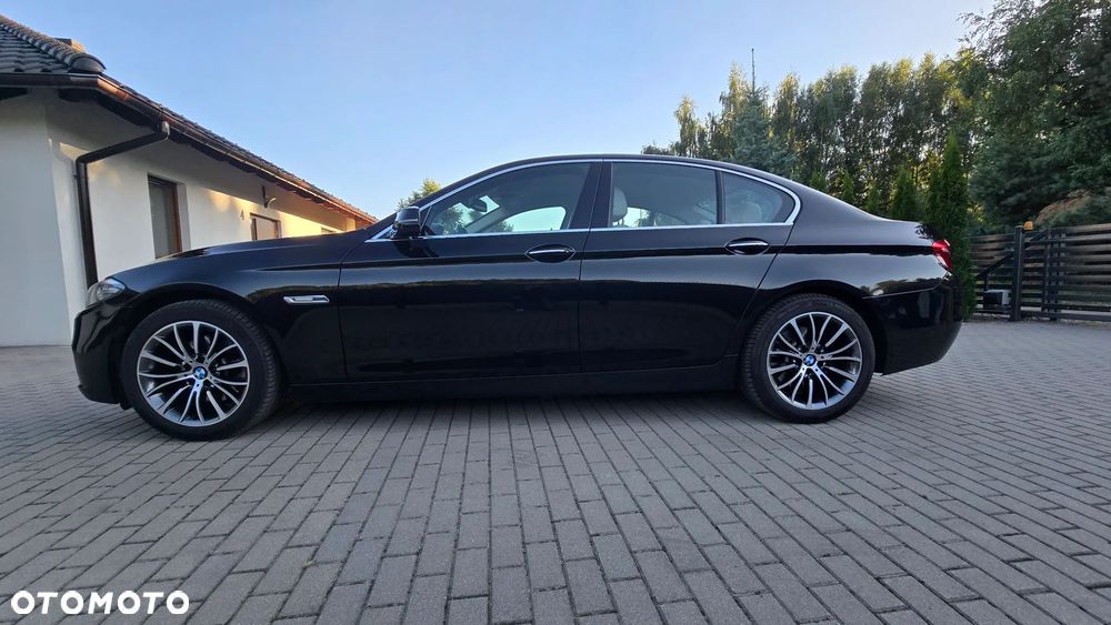 BMW Seria 5 520d xDrive Luxury Line - 3