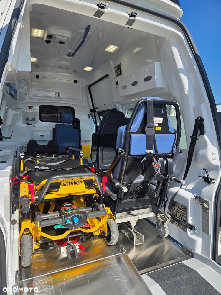 Volkswagen TRANSPORTER T6.1 Ambulans Karetka - 14