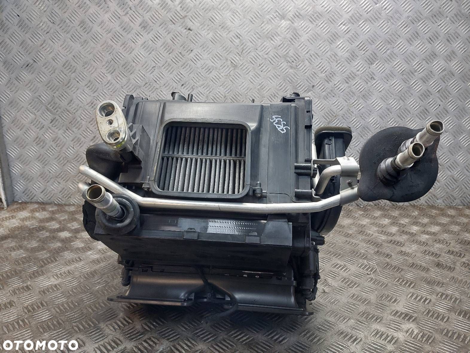OBUDOWA NAGRZEWNICY AUDI A6 C6 4F1820351J 4F0820511A 4F0820511B - 1