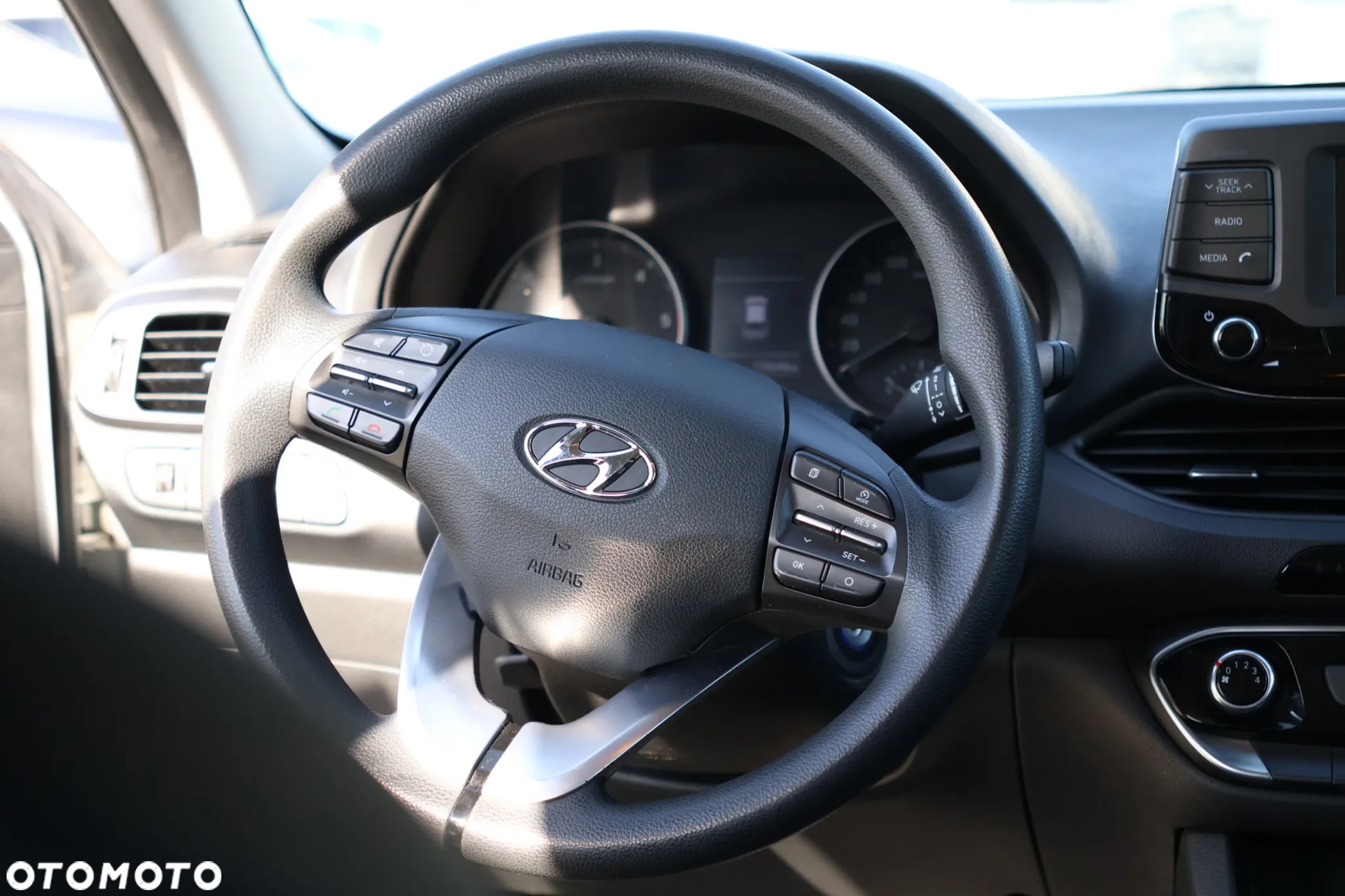Hyundai i30 1.6 CRDI Trend - 11