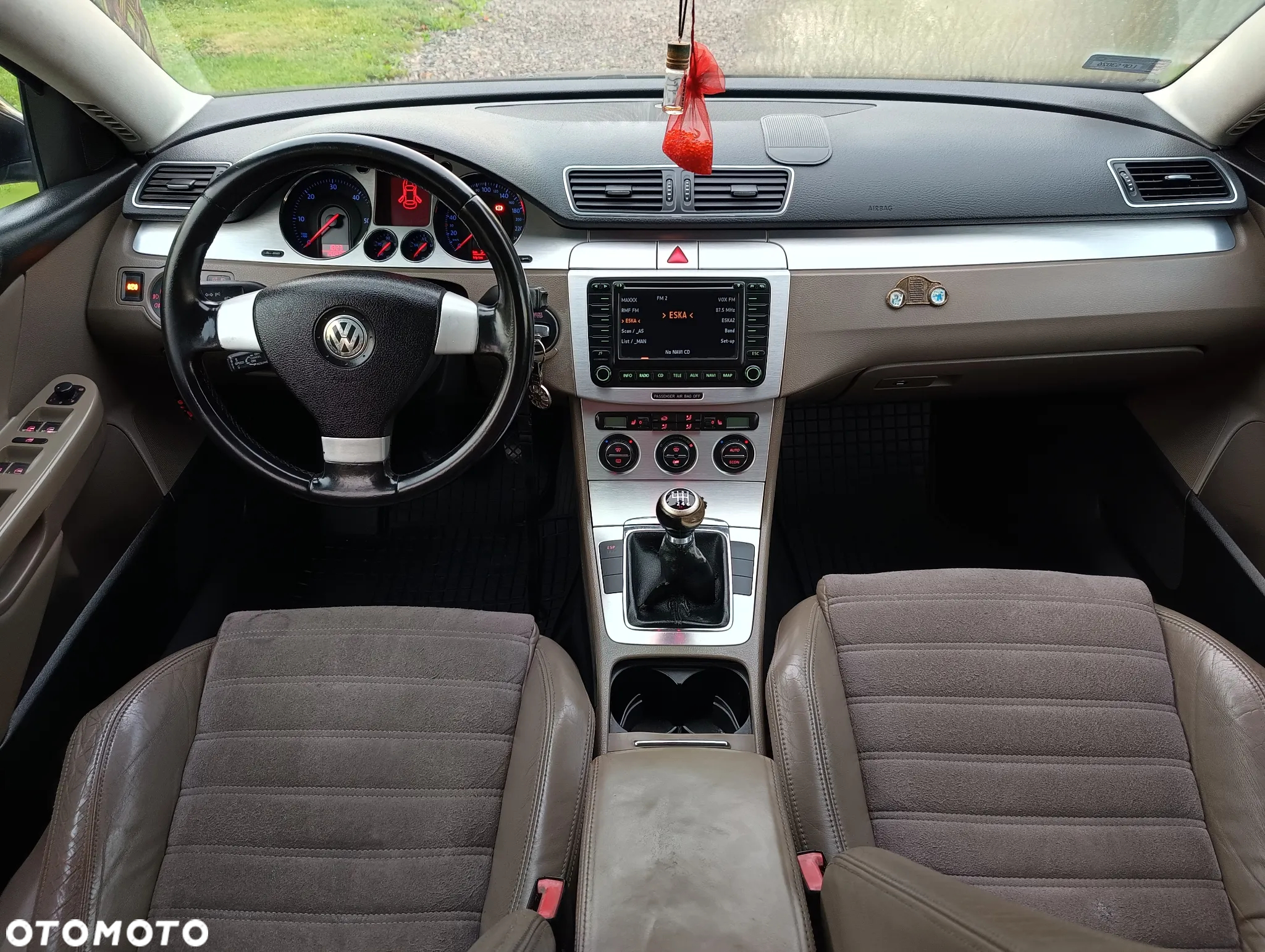 Volkswagen Passat 2.0 TDI DPF Highline - 4