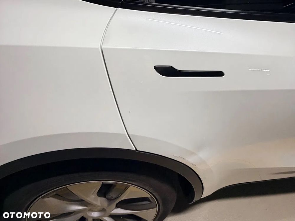 Tesla Model Y RWD - 5