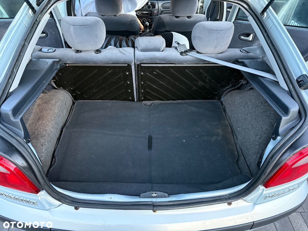 Renault Megane 1.4 16V Air - 15