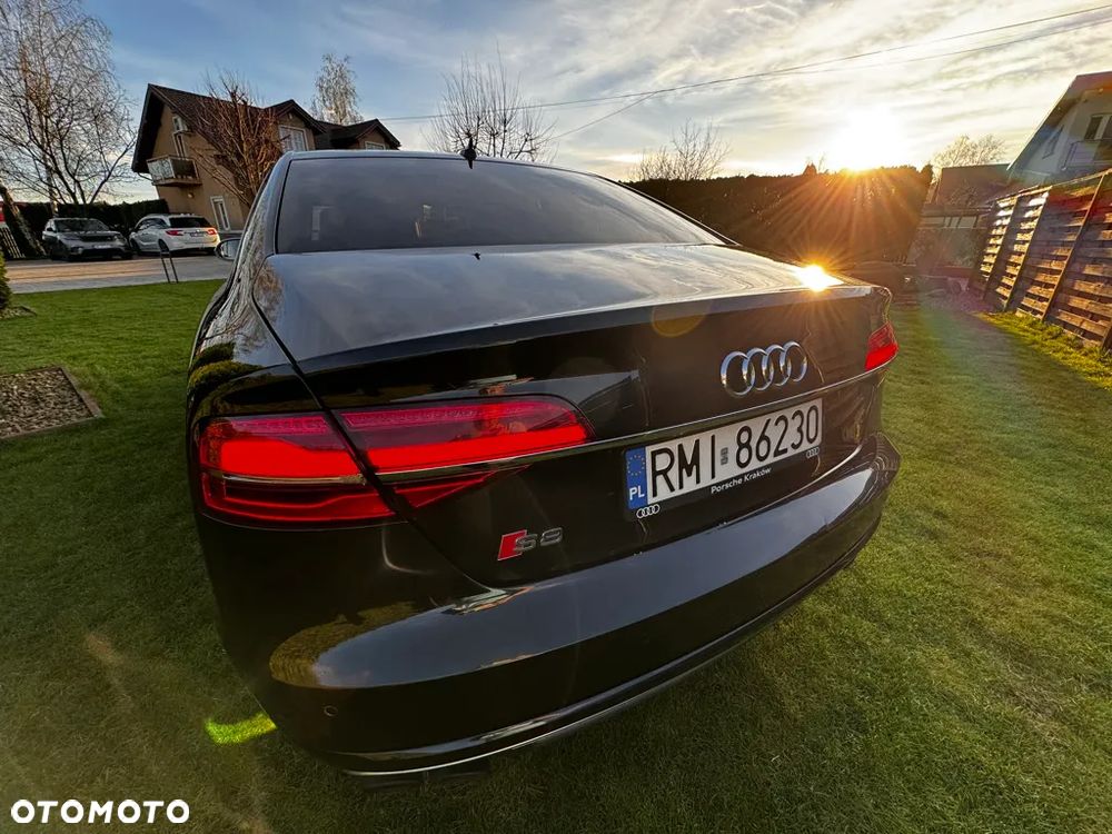 Audi S8 - 13