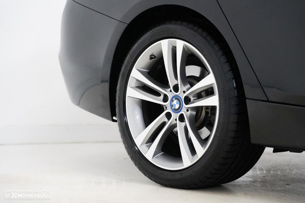 BMW 330 e iPerformance - 24