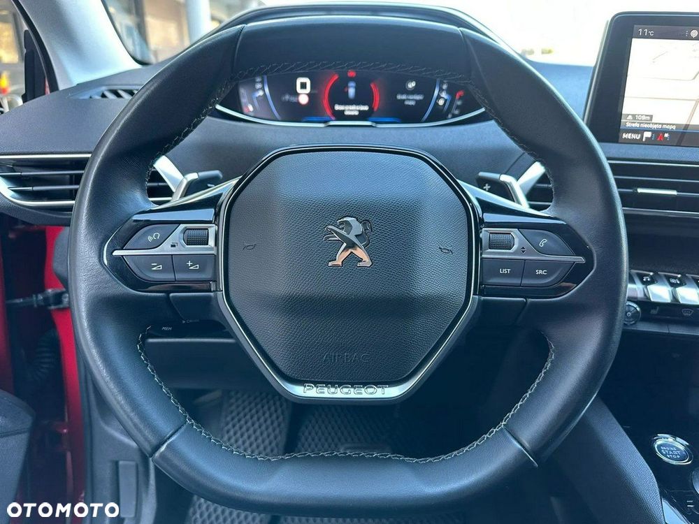 Peugeot 3008 1.2 PureTech Allure S&S EAT8 - 22