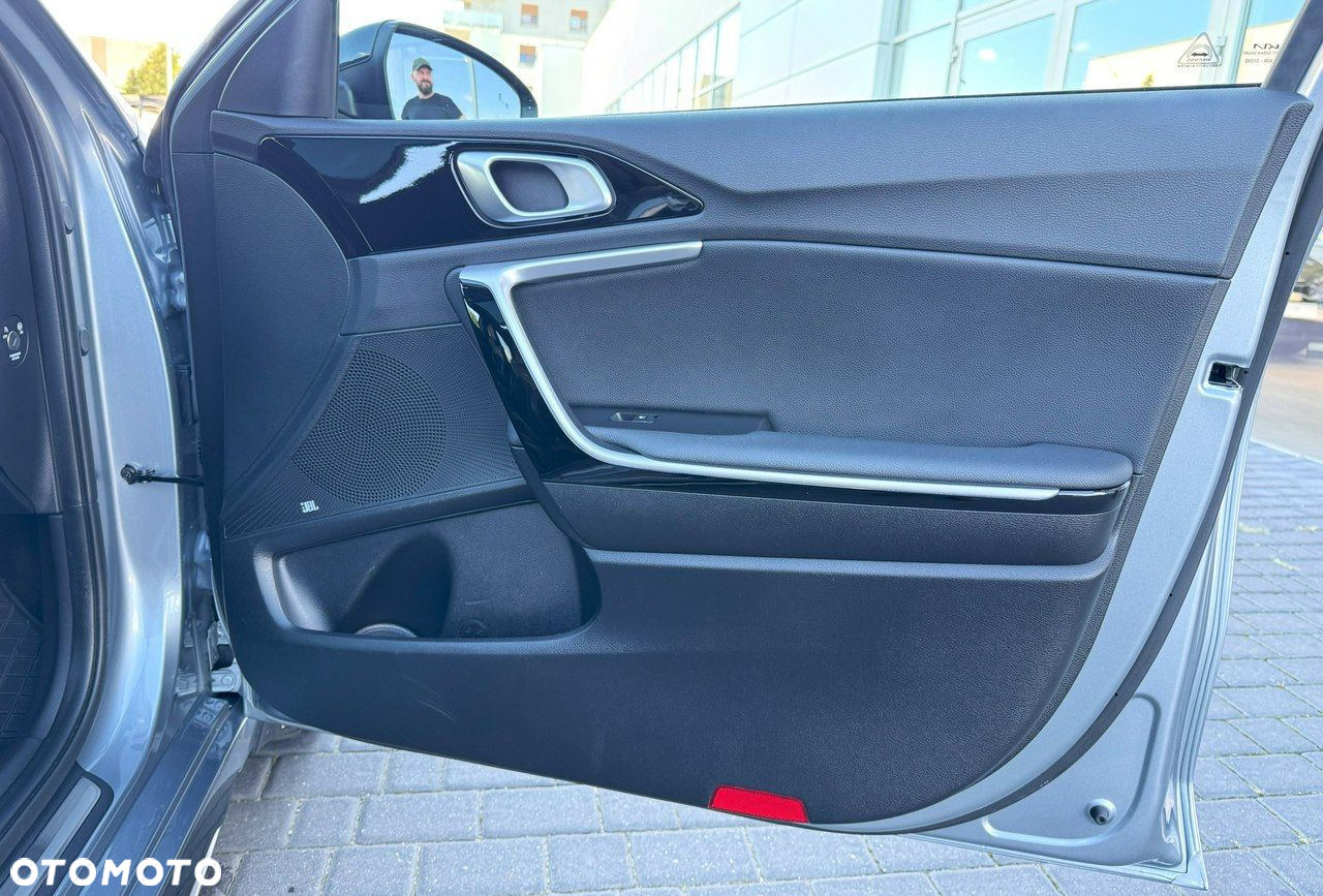 Kia ProCeed - 23