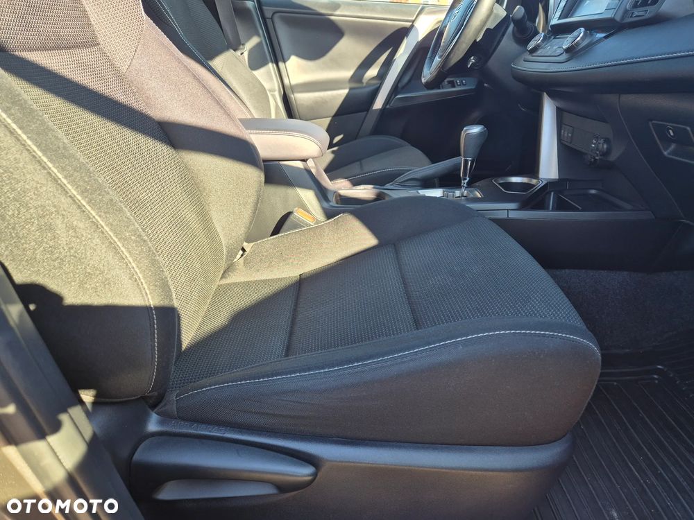 Toyota RAV4 Hybrid Premium 4x2 - 27