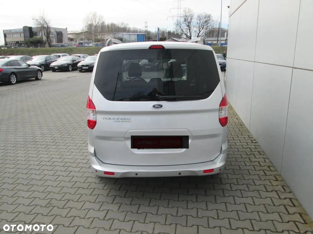 Ford Tourneo Courier 1.5 TDCi Ambiente - 4