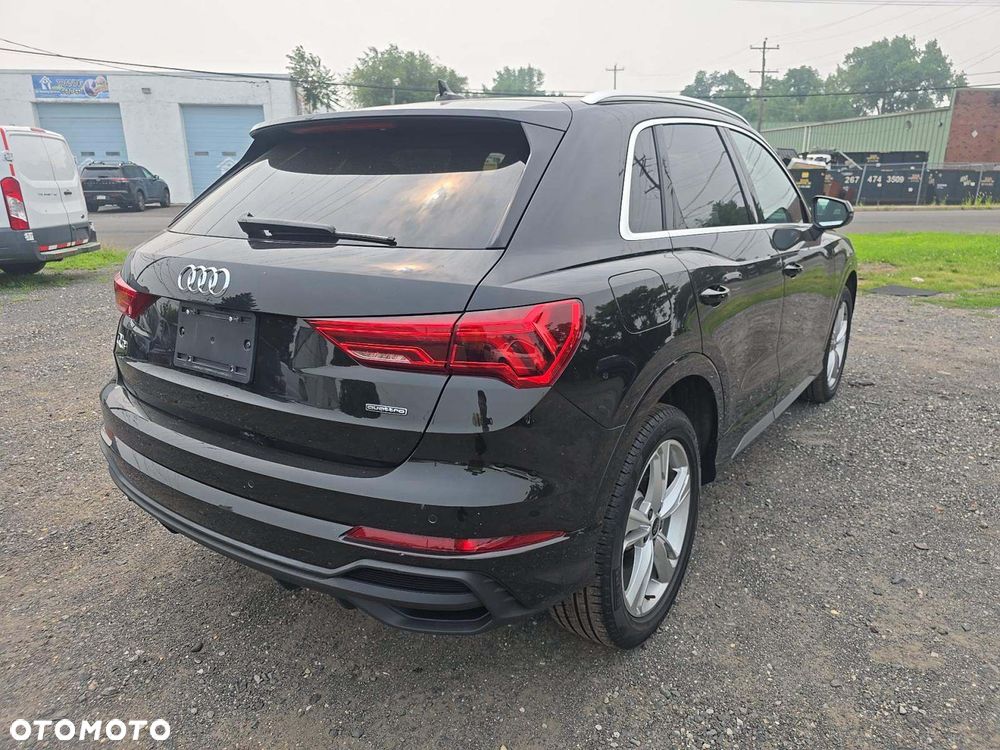 Audi Q3 45 TFSI Quattro S tronic S line - 2