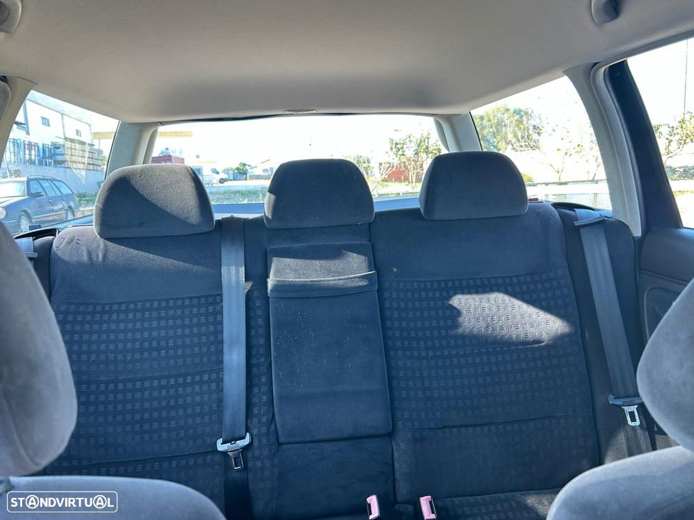 VW Passat Variant 1.9 TDi Conf.Plus 6V - 18