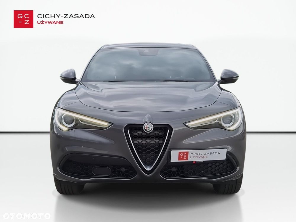 Alfa Romeo Stelvio - 9