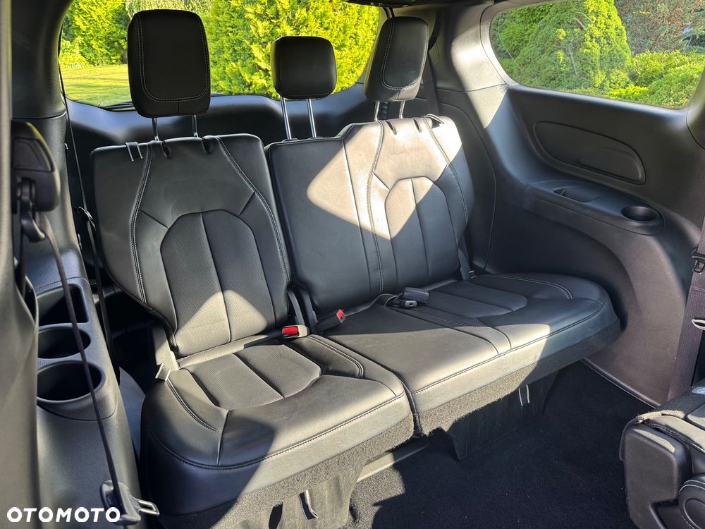 Chrysler Pacifica - 7