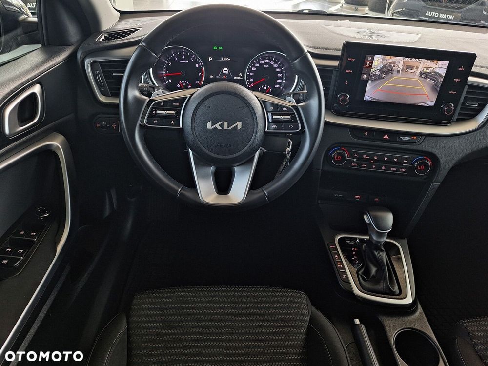 Kia Ceed 1.5 T-GDI M DCT - 23