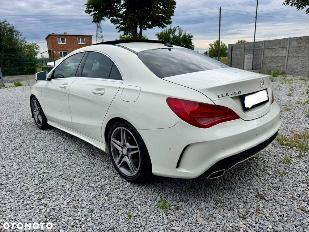 Mercedes-Benz CLA 250 4-Matic AMG Line - 3