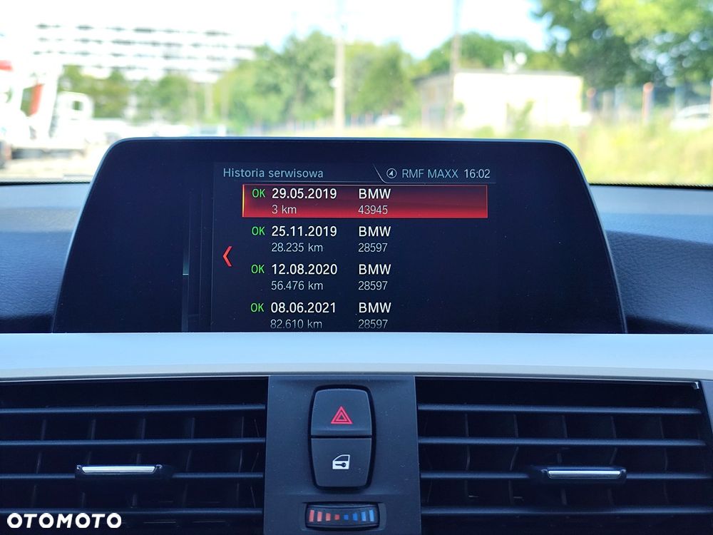 BMW Seria 3 318i GPF Advantage - 23