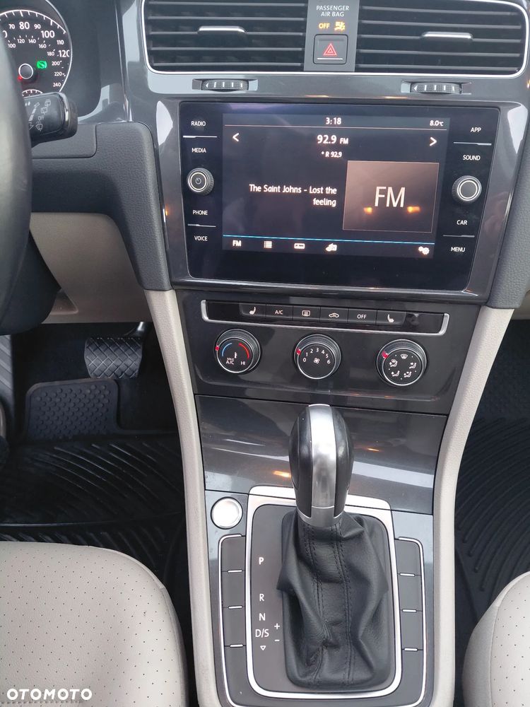Volkswagen Golf - 11