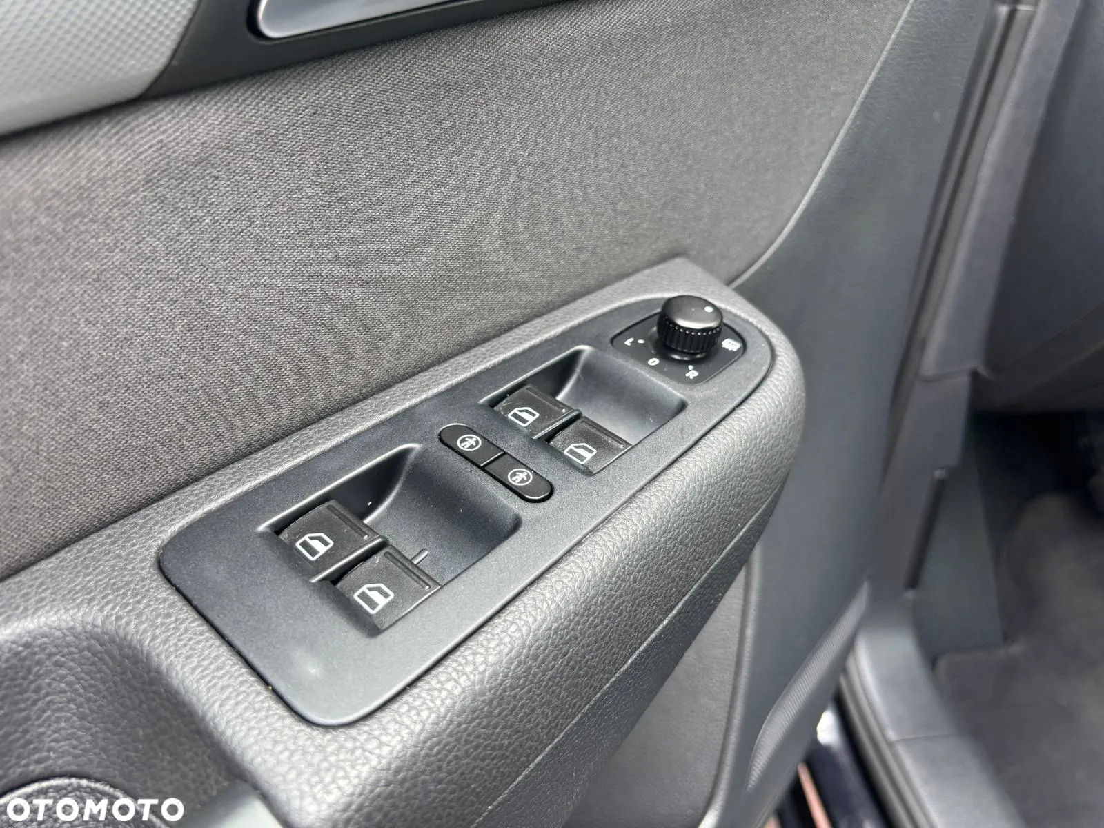 Volkswagen Sharan 2.0 TDI BlueMotion Technology Highline - 34
