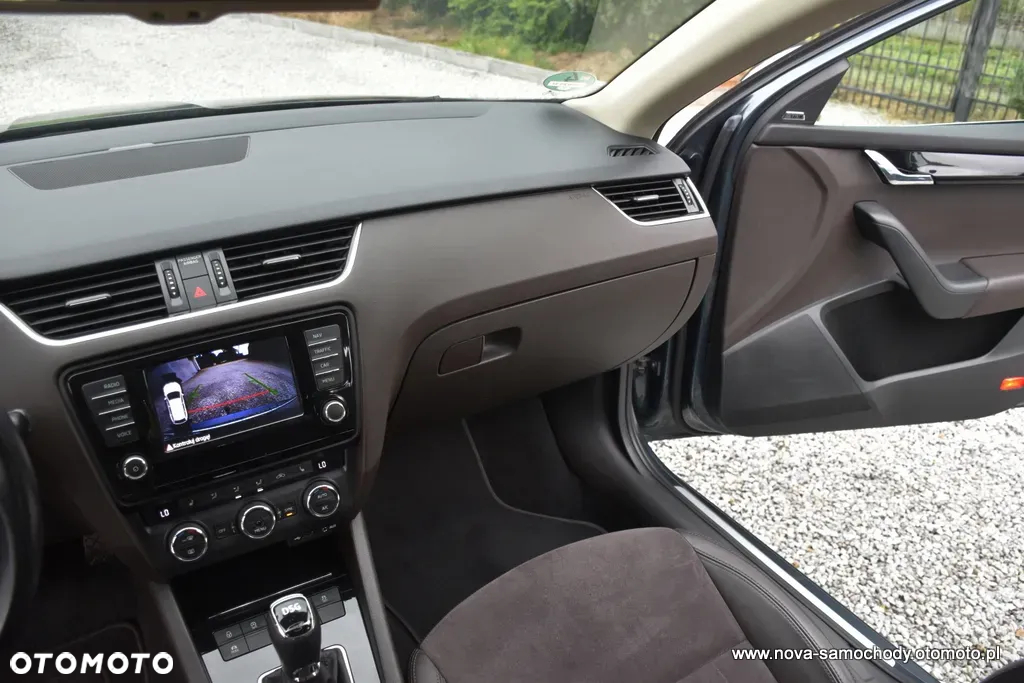 Skoda Octavia 2.0 TDI 4x4 L&K DSG - 32