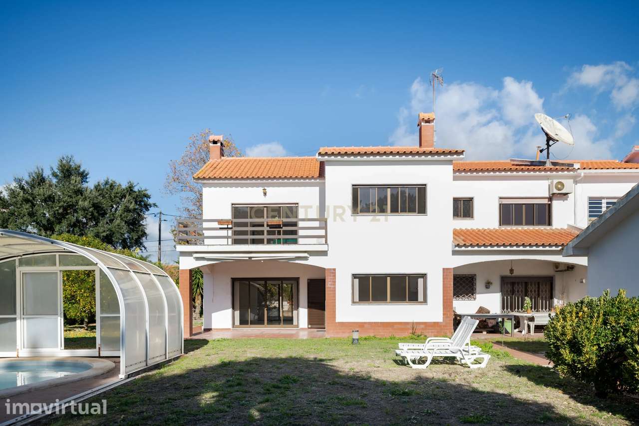 Moradia T4 Geminada à Venda na Marisol — 200 m² | Lote 900 m² | Piscin - Grande imagem: 3/37