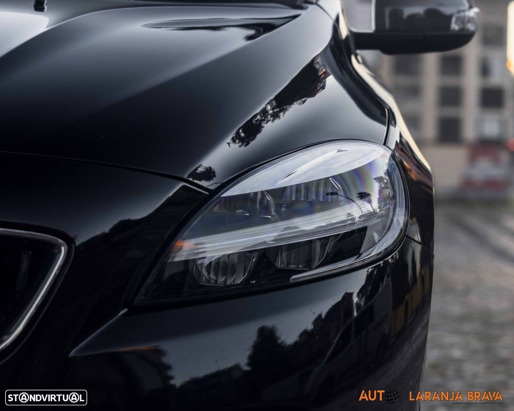 Volvo V40 D2 Kinetic - 11