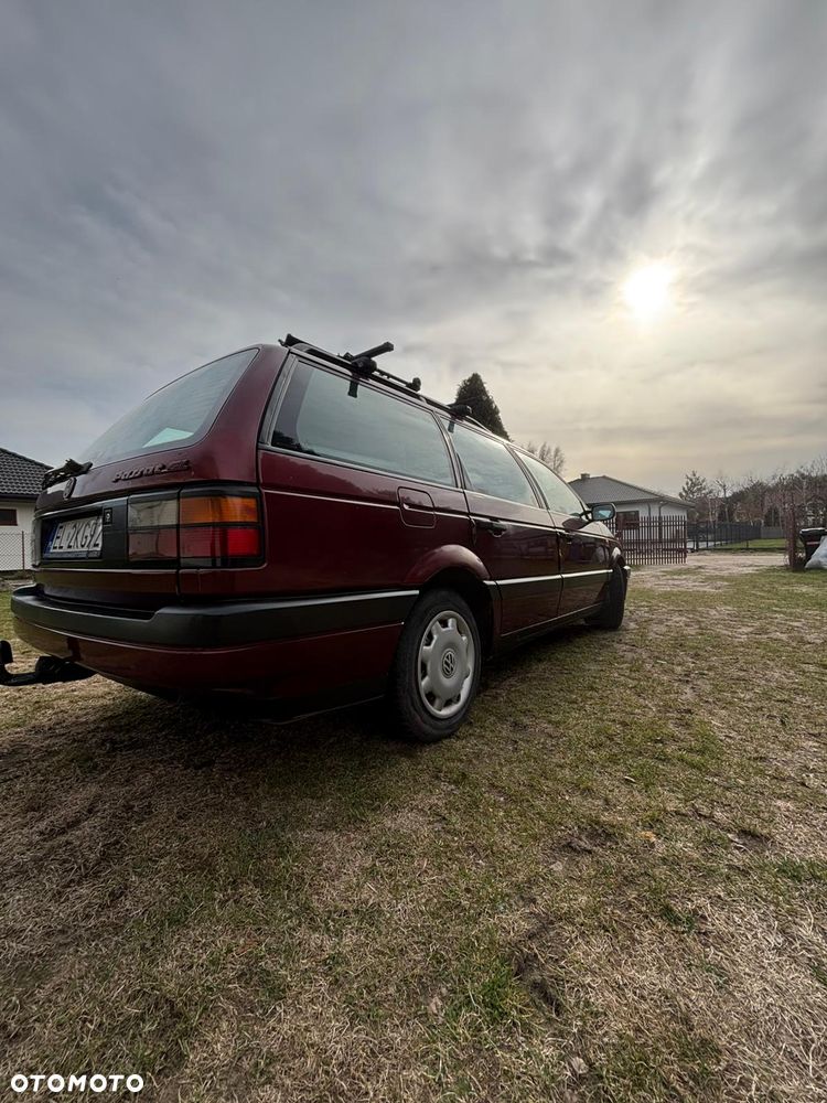 Volkswagen Passat 1.9 TD GL - 7